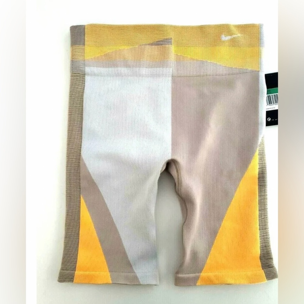 Nike Sculpt Dri fit shorts NWOT